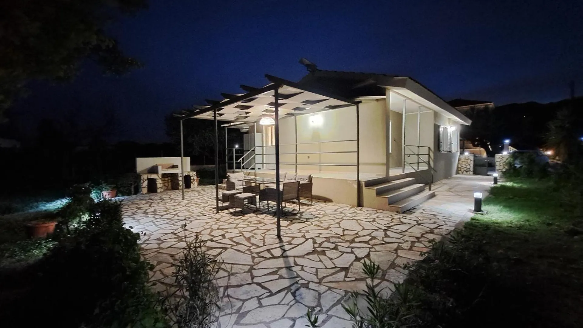 Solomos Family House Villa Kefalonia Island Tatil Evi